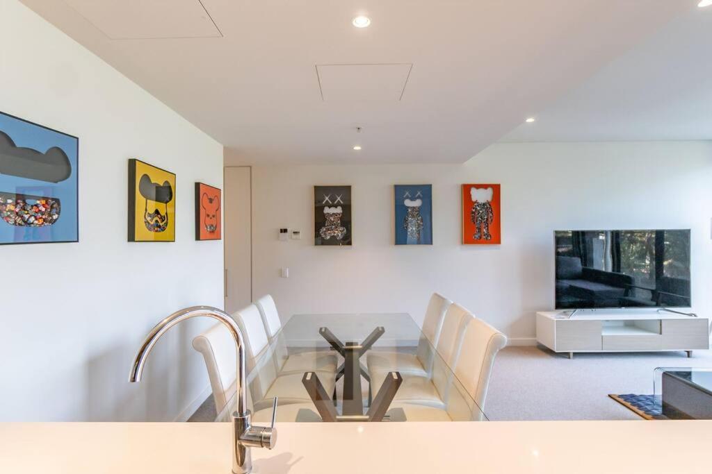 Next To Station Family & Friend Free Parking Apartment